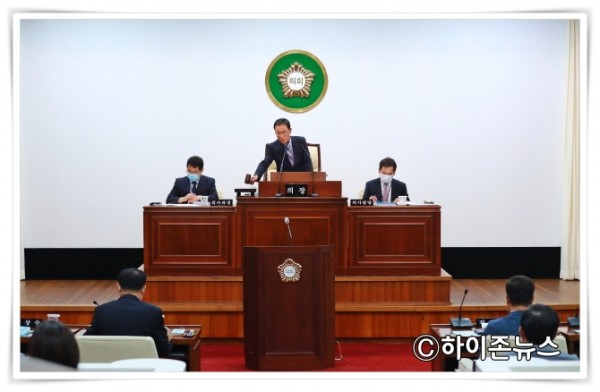 batch_[크기변환]2020.9.1.제249회 태백시의회 임시회 개회.JPG