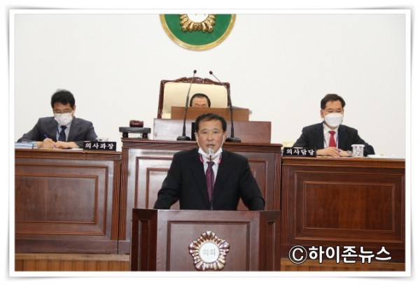 batch_[크기변환]태백시의회 제249회 임시회 제2차 본회의-심창보 의원 시정질의.JPG