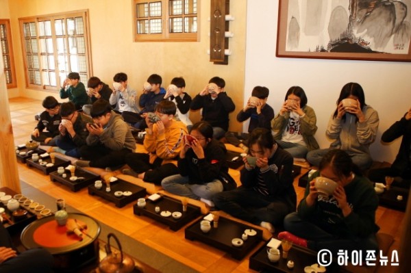 batch_[크기변환]2. 예절및다도체험(2).JPG