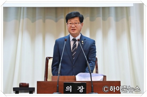 batch_[크기변환]2020.6.10.태백시의회 제246회 제1차 정례회 개회 (4).JPG