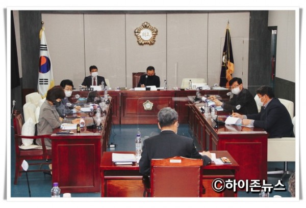 21백의원간담회 (1).jpg