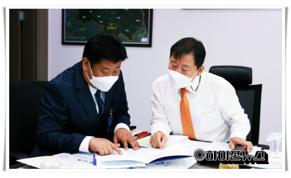 ju(20220614)이상호 태백시장 당선인, 예산확보 위해 당선 후 첫 국회 방문(2).png