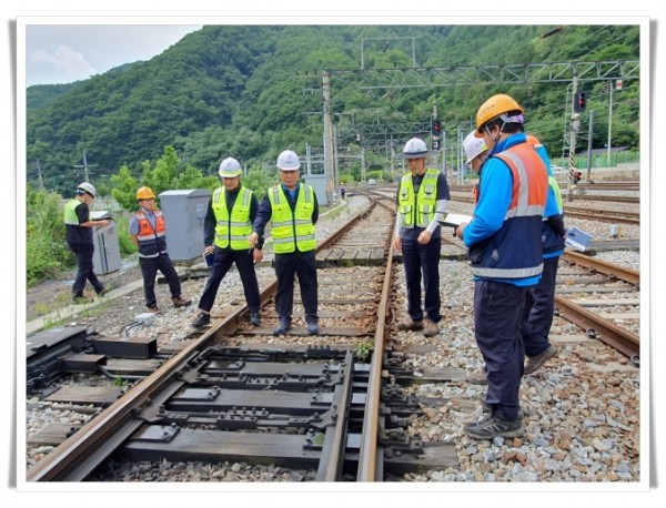 0hi철암역 안전점검의 날 행사 사진.jpg