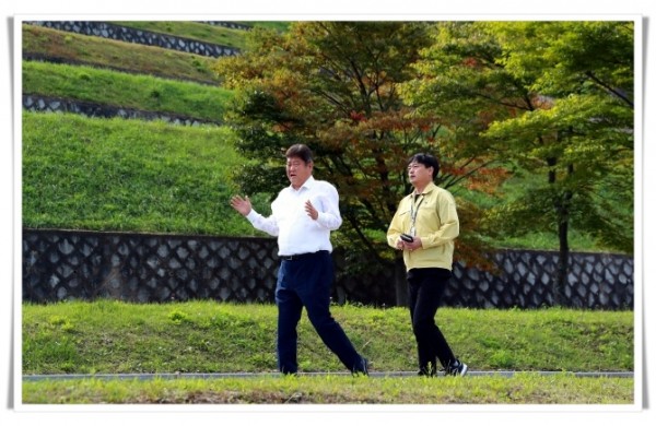 rehi7. 추석맞이 태백공원묘원 점검 (1).JPG