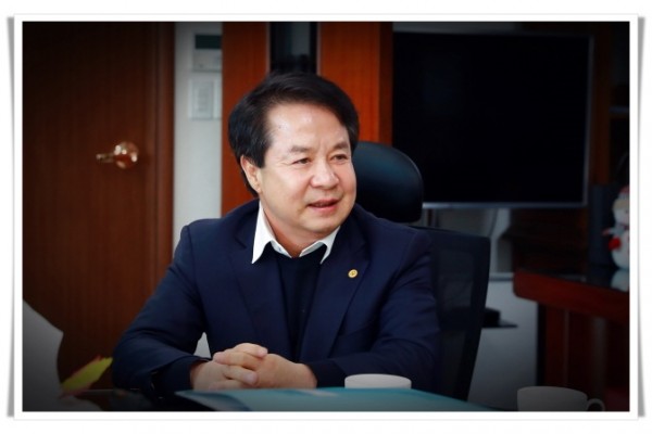 higw3.효준정밀(주) 김영주 회장 태백시에 고향사랑기부금 5백만원 기탁.jpg