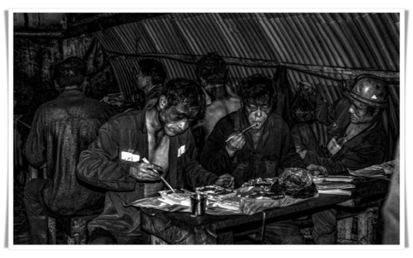 rehi태백시, 검은황금 사진 전시회 개최(3).jpg